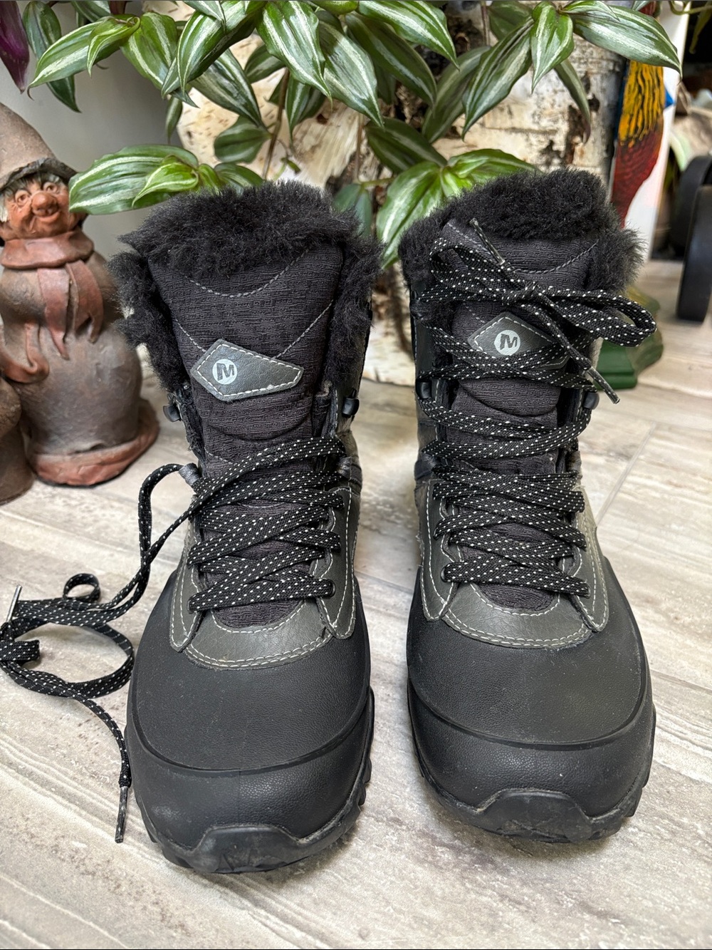 Merrell’s woman’s Aurora 6 ice +waterproof winter snow boots